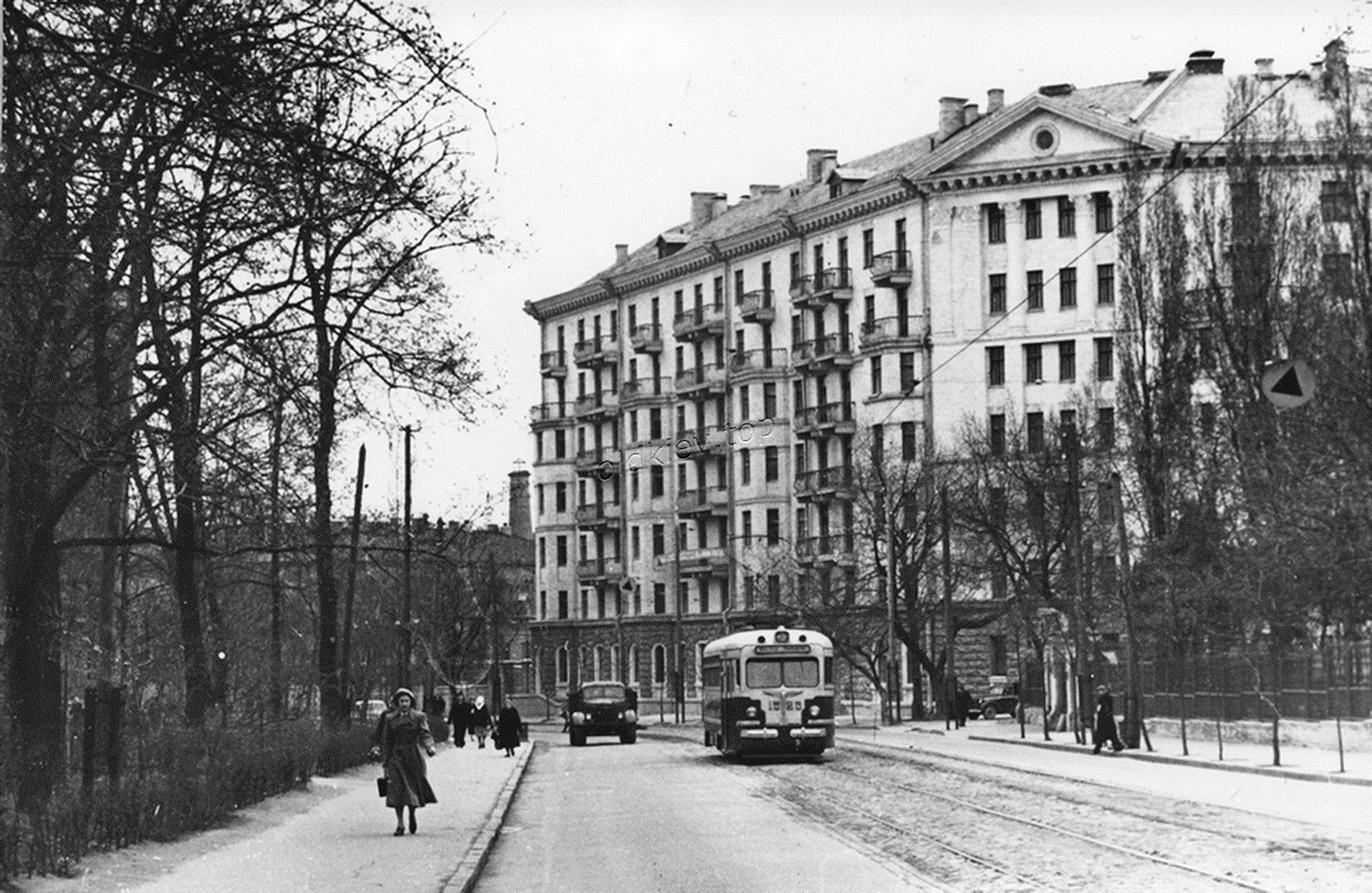       1941-45.