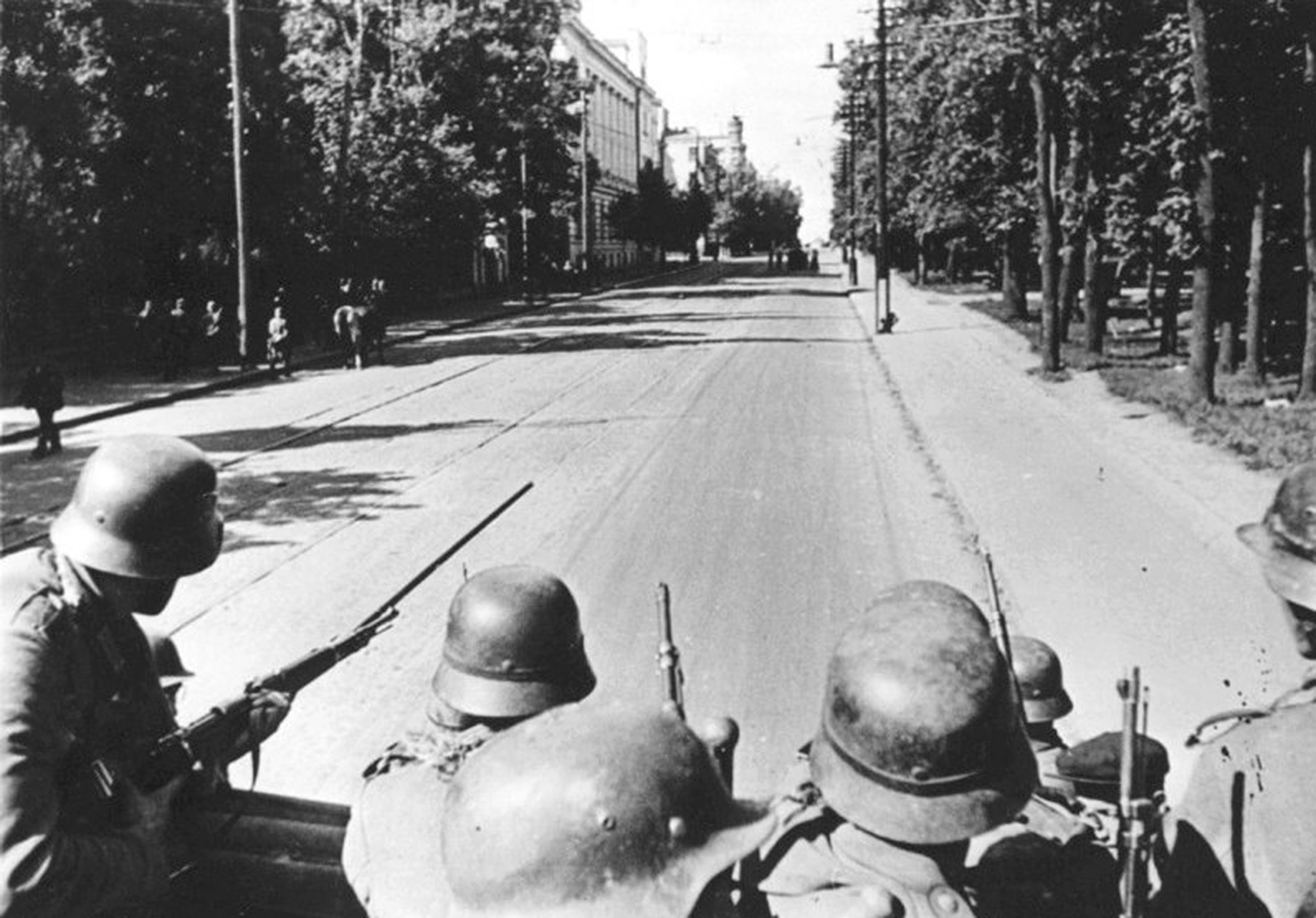       1941-45.