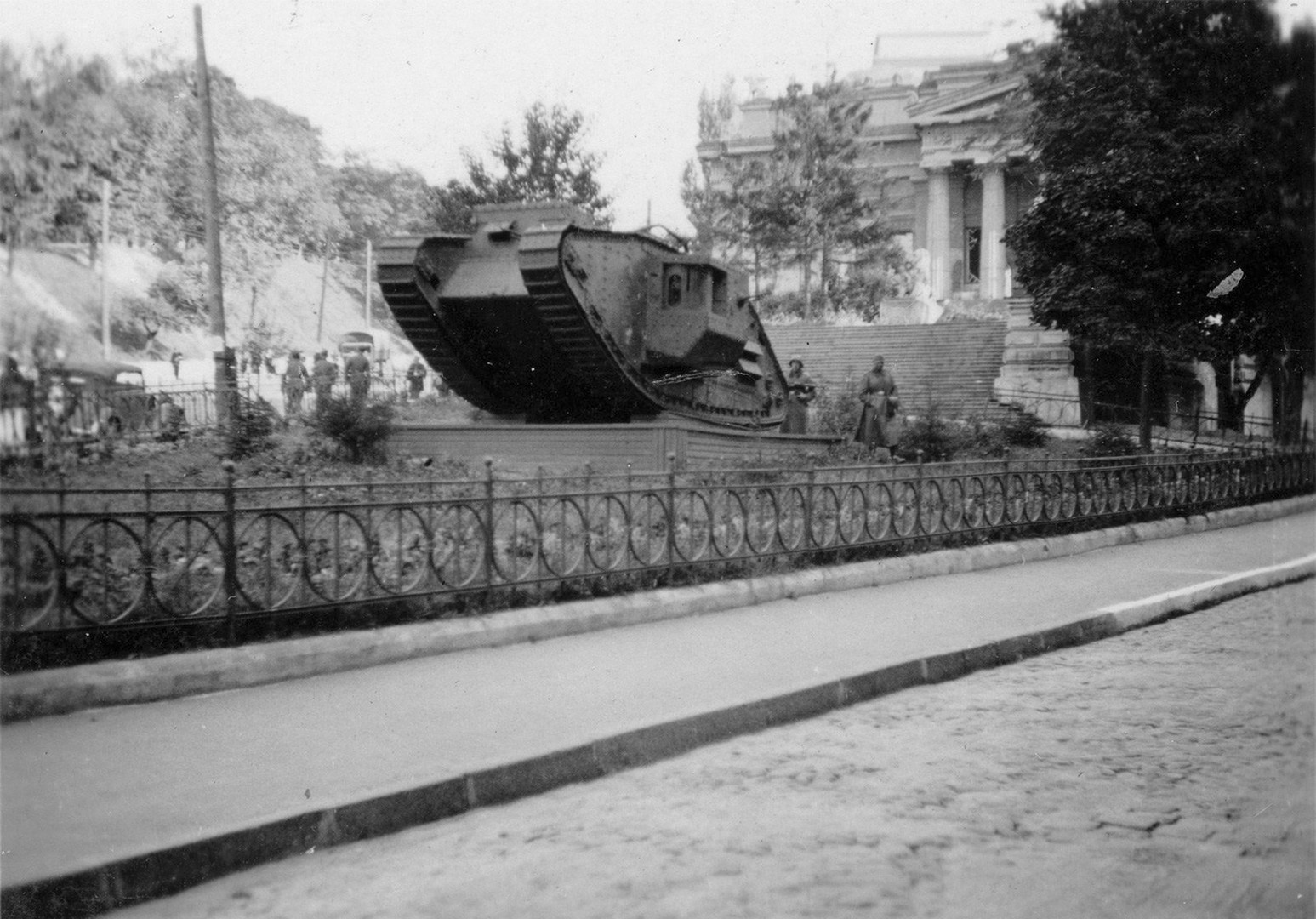      1941-45.