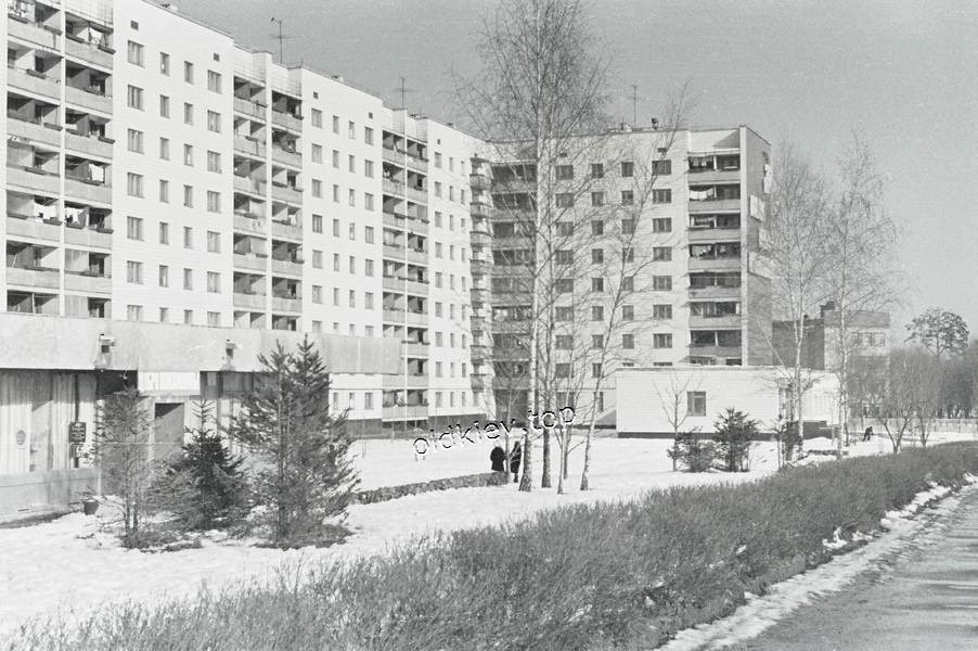 Киев. Харьковское шоссе