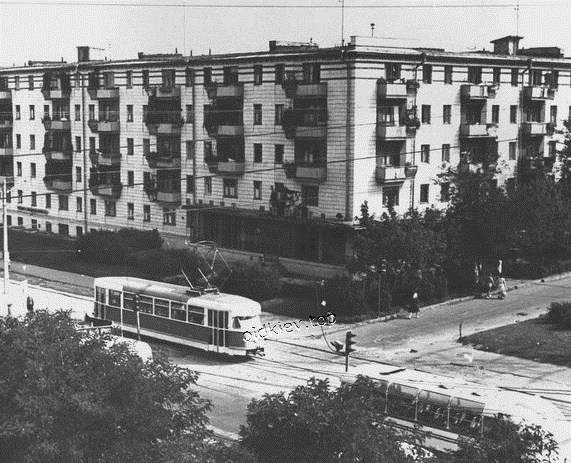 Киев. Харьковское шоссе