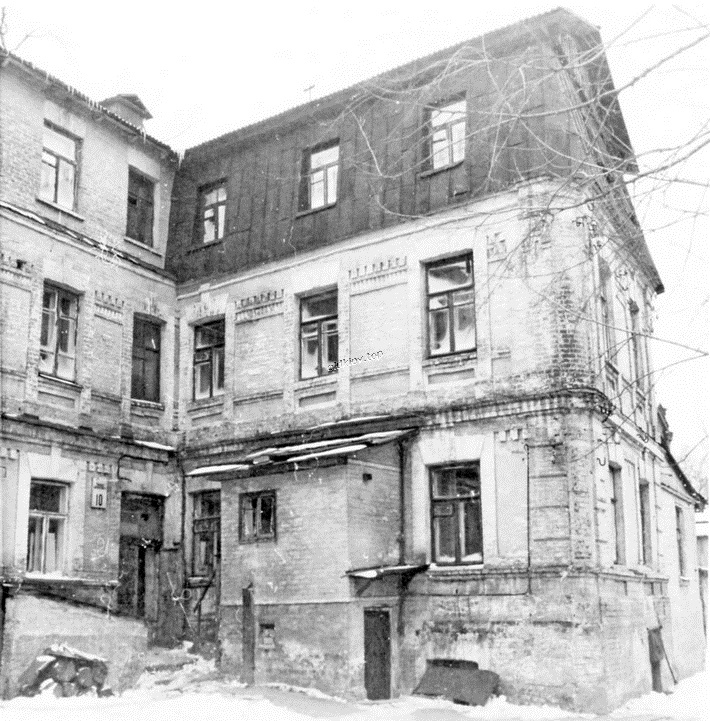 Кияновский пер.