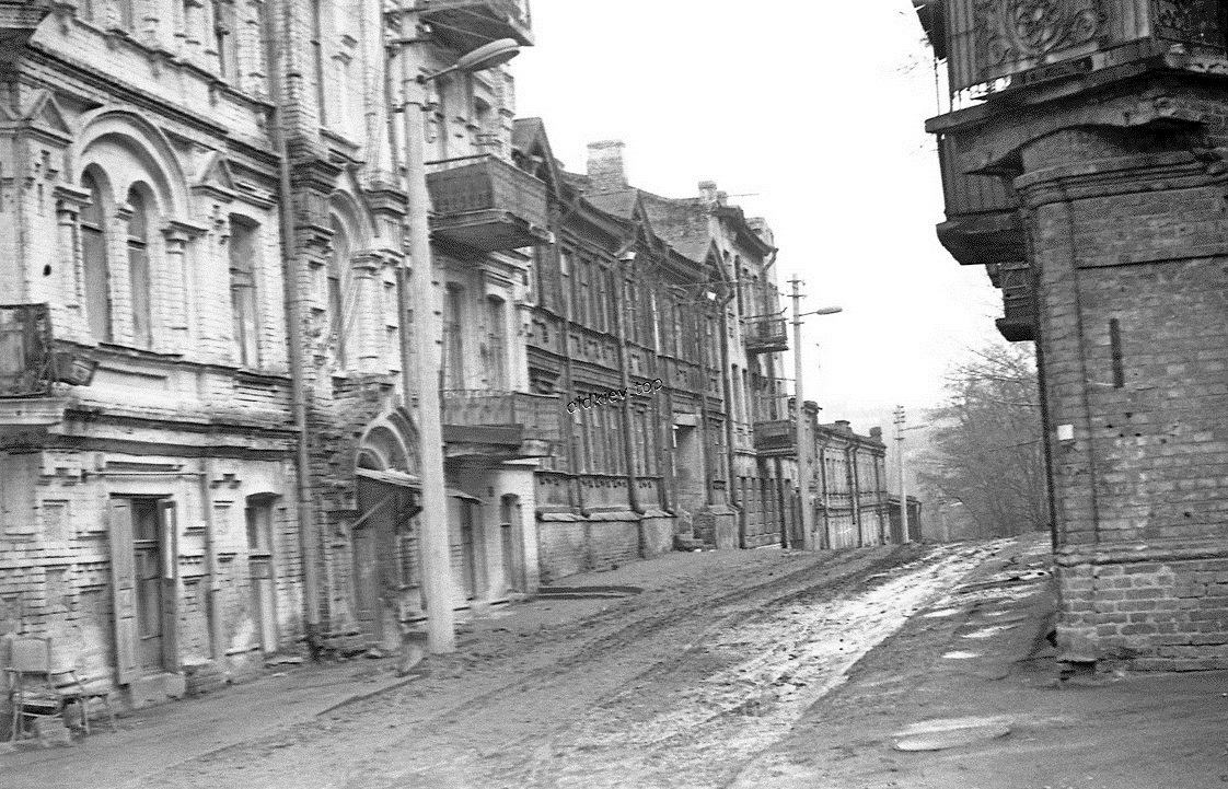 Кияновский пер.
