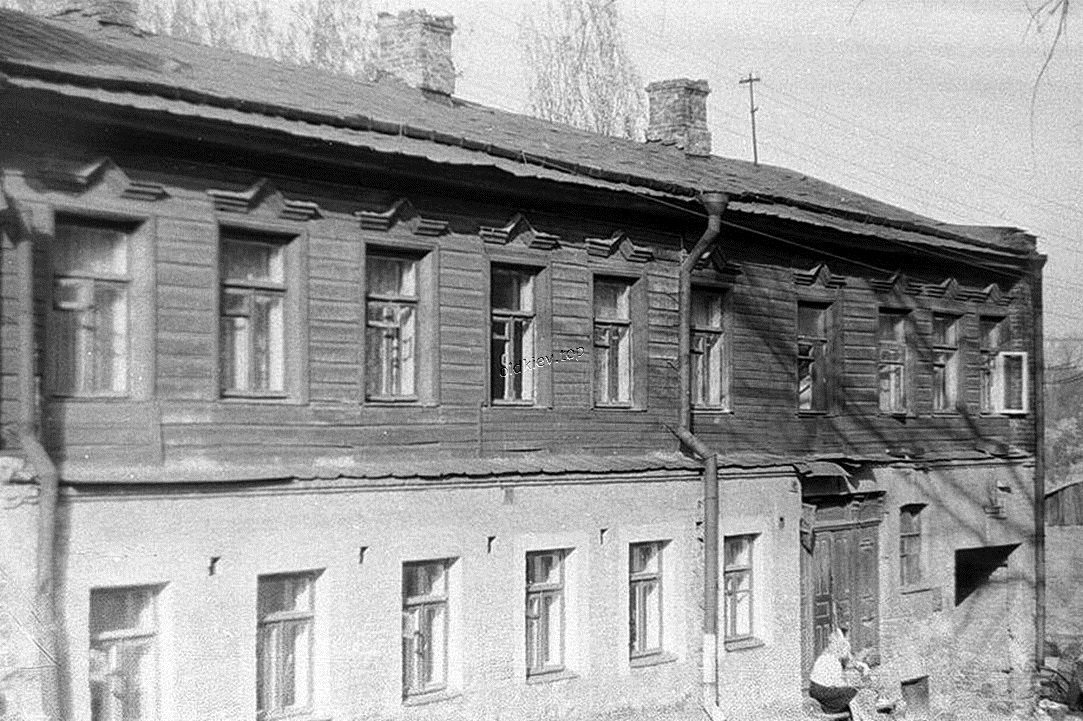 Кияновский пер.
