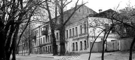 Киев. ул. Полтавская