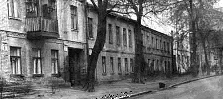 Киев. ул. Полтавская