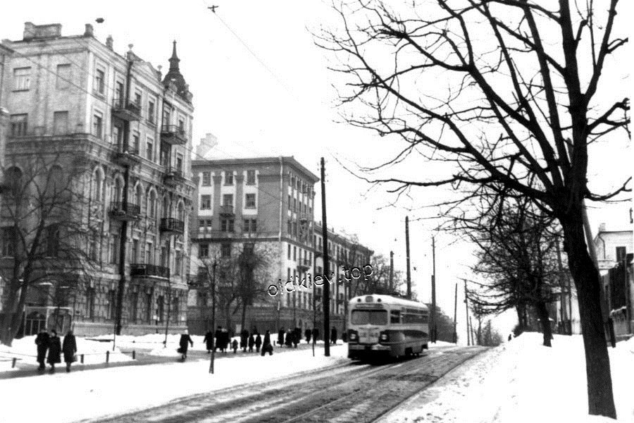 Киев. ул. Тарасовская