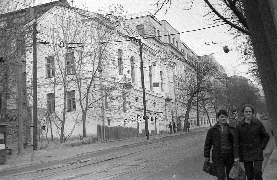 Киев. ул. Воровского