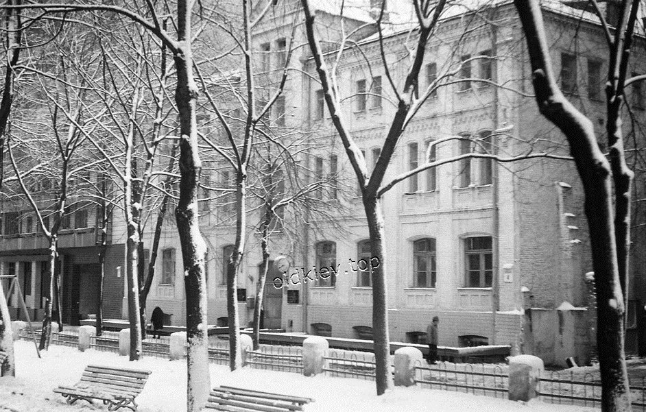 Киев. ул. Воровского