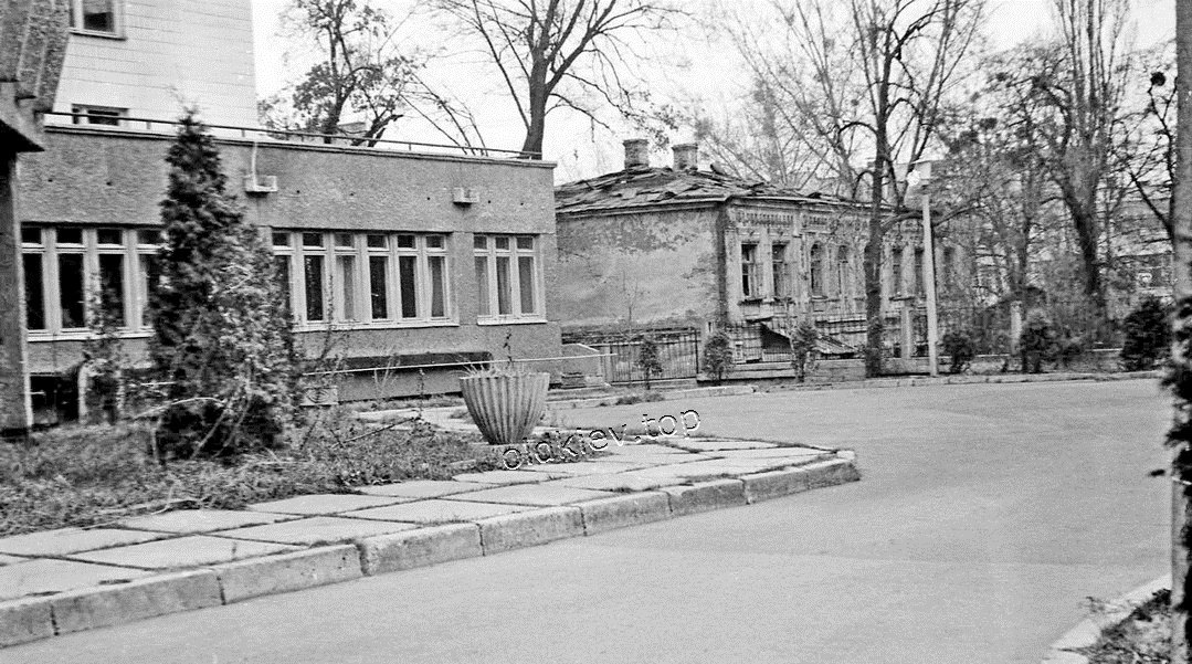 Киев. ул. Воровского