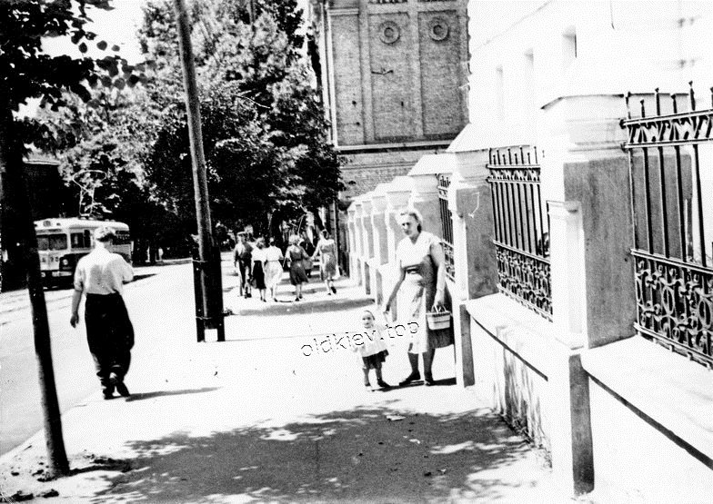 Киев. ул. Воровского