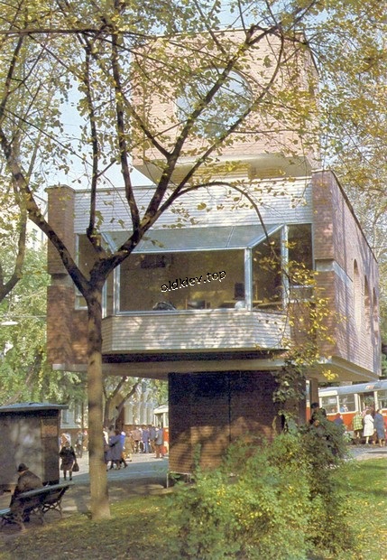 Киев. ул. Воровского