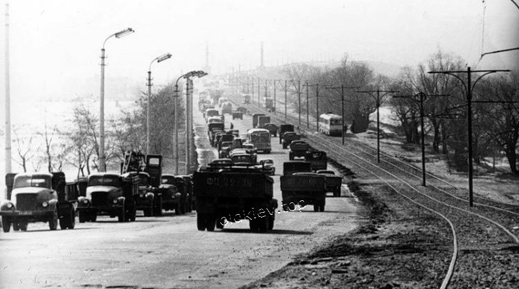 Киев. Проспект воссоединения